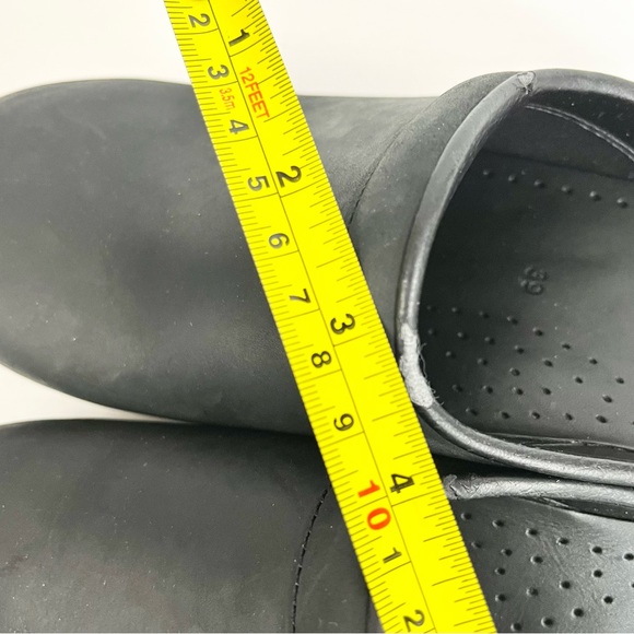 NWT dansko Sonja Oiled Black Leather Sz EU 39 Women Open Heel Clogs- With Flaw - Picture 13 of 15